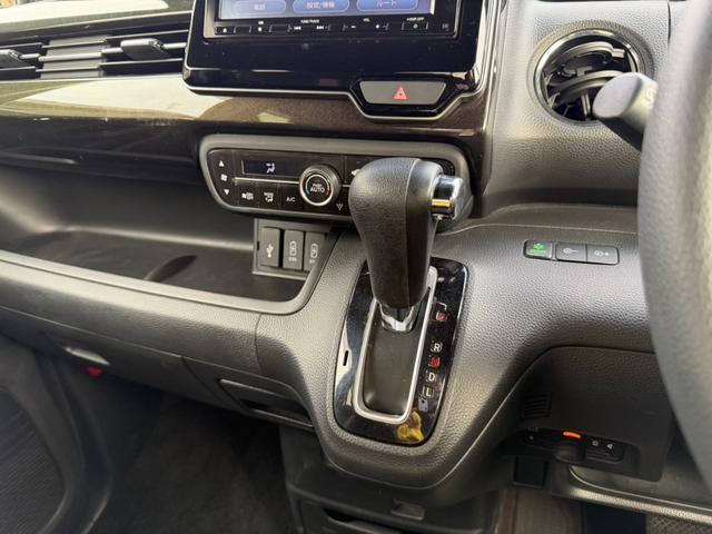 Ｎ－ＢＯＸカスタム Ｇ・Ｌホンダセンシング　修復歴無　ワンオーナー　衝突軽減ブレーキ　スマートキー　ＬＥＤヘッドライト　バックカメラ　両側スライド・片側電動　ＥＴＣ　横滑り防止装置　純正アルミホイール　アイドリングストップ（11枚目）