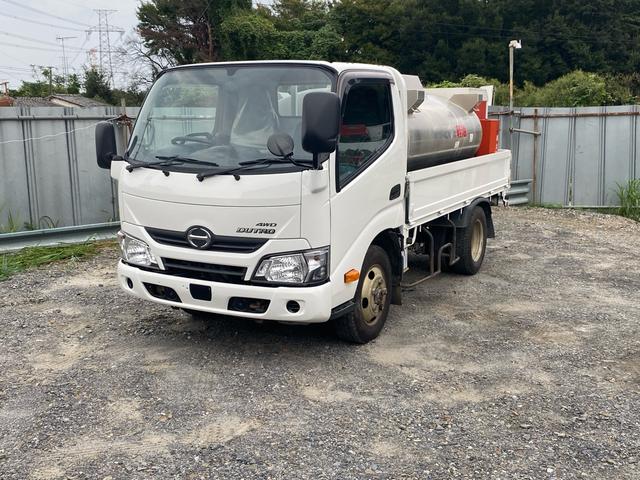 デュトロ 　４ＷＤ　走行８万Ｋｍ　平成２９年式　軽油タンク　日野　デュトロ（2枚目）