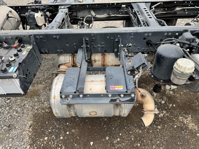 ファイター 　標準　リアエアサス　シャーシ　ホイールベースＨ尺（５７ベース）　６ＭＴ（11枚目）