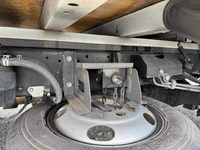 トヨエース 　ワイド　セミロング　６ＭＴ　木平ボディ　フルジャストロー　＜平＞３方開　セイコーラック　床木製　タテ／ヨコネタ鋼材（21枚目）