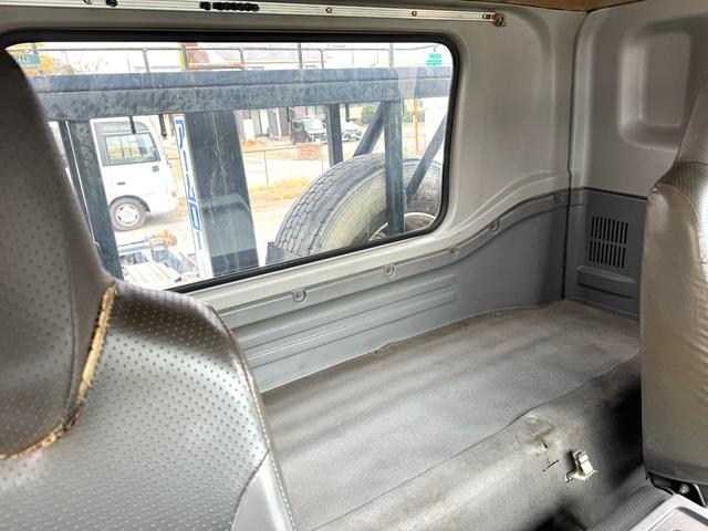 フォワード 　アームロール　増トン　ベット付　６ＭＴ　ＥＴＣ　新明和製　ＣＣＡ７７－１４　Ａ００３９４　キャブバックステップ　ツインホイスト（25枚目）