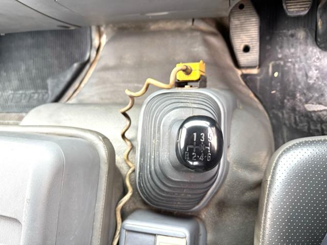 フォワード 　アームロール　増トン　ベット付　６ＭＴ　ＥＴＣ　新明和製　ＣＣＡ７７－１４　Ａ００３９４　キャブバックステップ　ツインホイスト（26枚目）