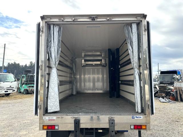 キャンター 　ワイド　ロング　メッキ　ステン　バックカメラ　キーレス　５ＭＴ　３ｔ積載　東プレ製　低温（－３０℃設定）　ＸＶ３２ＬＳＣ　左スライドドア　スタンバイ（コード欠）　リア３枚扉　ラッシング２段　床シマ板（8枚目）