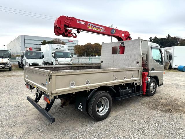 キャンター 　４段クレーン　ラジコン付き　標準　セミロング　ＥＴＣ２．０　キーレス　デュオニック　ユニック　ＵＲＵ２６４　ＲＫＫ　２０１７．８　２．６３ｔ吊り　ラジコン　フックイン　床木製　３方開（3枚目）