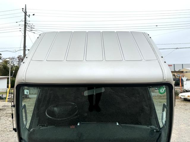 キャンター 　４段クレーン　ラジコン付き　標準　セミロング　ＥＴＣ２．０　キーレス　デュオニック　ユニック　ＵＲＵ２６４　ＲＫＫ　２０１７．８　２．６３ｔ吊り　ラジコン　フックイン　床木製　３方開（6枚目）