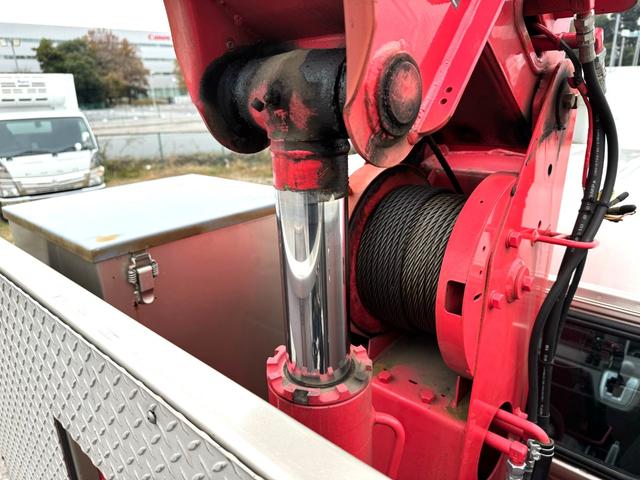 キャンター 　４段クレーン　ラジコン付き　標準　セミロング　ＥＴＣ２．０　キーレス　デュオニック　ユニック　ＵＲＵ２６４　ＲＫＫ　２０１７．８　２．６３ｔ吊り　ラジコン　フックイン　床木製　３方開（20枚目）