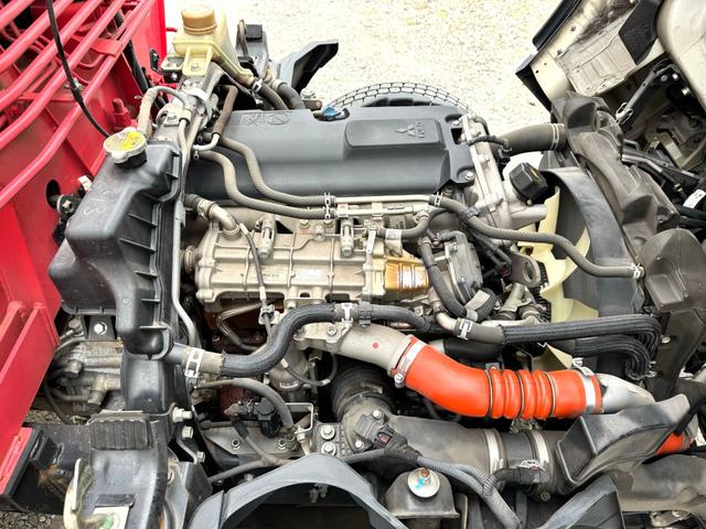 キャンター 　４段クレーン　ラジコン付き　標準　セミロング　ＥＴＣ２．０　キーレス　デュオニック　ユニック　ＵＲＵ２６４　ＲＫＫ　２０１７．８　２．６３ｔ吊り　ラジコン　フックイン　床木製　３方開（29枚目）