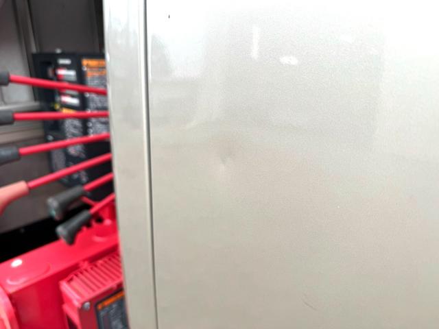 キャンター 　４段クレーン　ラジコン付き　標準　セミロング　ＥＴＣ２．０　キーレス　デュオニック　ユニック　ＵＲＵ２６４　ＲＫＫ　２０１７．８　２．６３ｔ吊り　ラジコン　フックイン　床木製　３方開（30枚目）