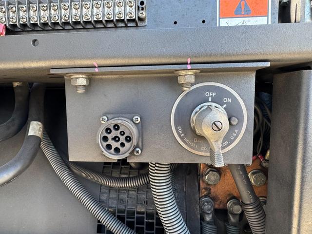 ダイナトラック 　発電機付ヒラ　バックカメラ　アイドリングストップ　ＡＴ　ＨＯＢＡＲＴ　６０ＫＶＡ　６０ＣＵ２０　アワーメーター４１４５ｈ　作業灯４ヶ（10枚目）