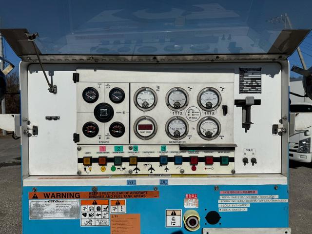 ダイナトラック 　発電機付ヒラ　バックカメラ　アイドリングストップ　ＡＴ　ＨＯＢＡＲＴ　６０ＫＶＡ　６０ＣＵ２０　アワーメーター４１４５ｈ　作業灯４ヶ（16枚目）