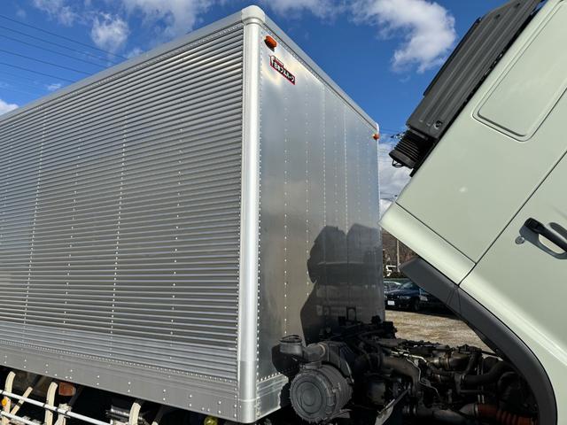 ヒノレンジャー 　７２ワイド　ハイルーフ　リアエアサス　増々トン　６ＭＴ　積載７．０トン　日本フルハーフ　ＤＬＣ　Ｔ７ＤＨ６１３　床鉄板　ラッシング２段　観音扉（8枚目）