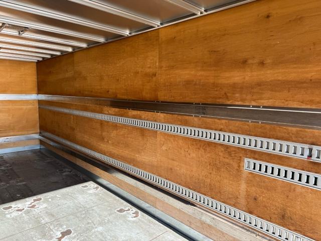 ヒノレンジャー 　７２ワイド　ハイルーフ　リアエアサス　増々トン　６ＭＴ　積載７．０トン　日本フルハーフ　ＤＬＣ　Ｔ７ＤＨ６１３　床鉄板　ラッシング２段　観音扉（14枚目）