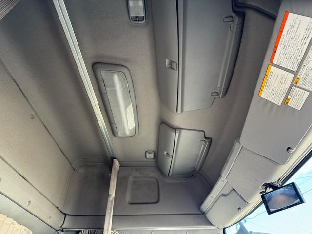 ヒノレンジャー 　７２ワイド　ハイルーフ　リアエアサス　増々トン　６ＭＴ　積載７．０トン　日本フルハーフ　ＤＬＣ　Ｔ７ＤＨ６１３　床鉄板　ラッシング２段　観音扉（24枚目）