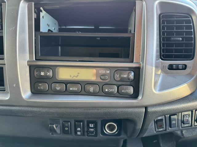 ヒノレンジャー 　７２ワイド　ハイルーフ　リアエアサス　増々トン　６ＭＴ　積載７．０トン　日本フルハーフ　ＤＬＣ　Ｔ７ＤＨ６１３　床鉄板　ラッシング２段　観音扉（26枚目）