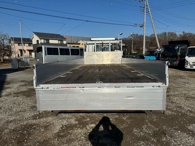 ファイター 62ワイド ベッド アルミホイール ETC 6MT トーヨー 12421301 3方開 引出しフック6対スタンション5対 センタースタンション1ヶ ロープフックサイド18対 リア3ヶ 積載3.55t(17枚目)