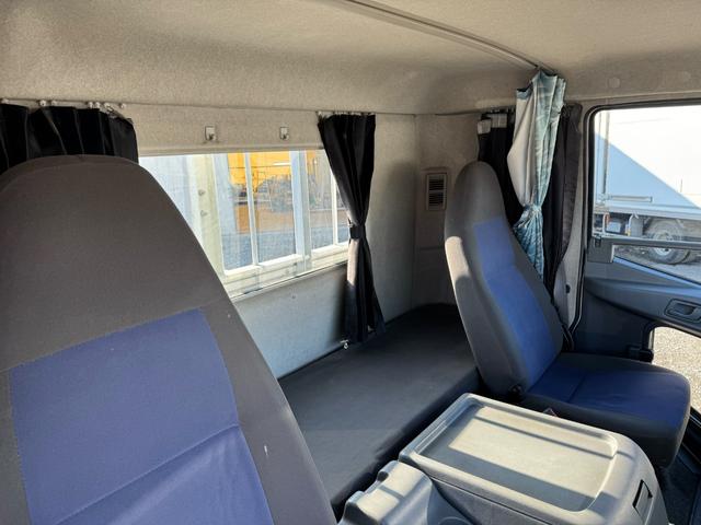 ファイター 62ワイド ベッド アルミホイール ETC 6MT トーヨー 12421301 3方開 引出しフック6対スタンション5対 センタースタンション1ヶ ロープフックサイド18対 リア3ヶ 積載3.55t(25枚目)