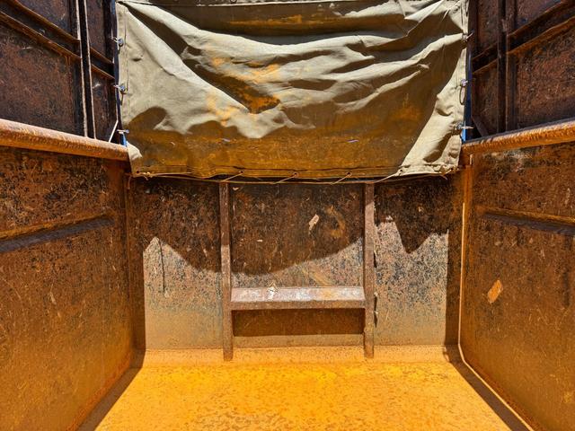 エルフトラック 　天蓋付き深ダンプ　ルーフキャリア　バックカメラ　ＥＴＣ　６ＭＴ　積載２ｔ　モリタ製　ＮＧ４０Ｅ－Ｔ　３９１６３１０１　天蓋（15枚目）