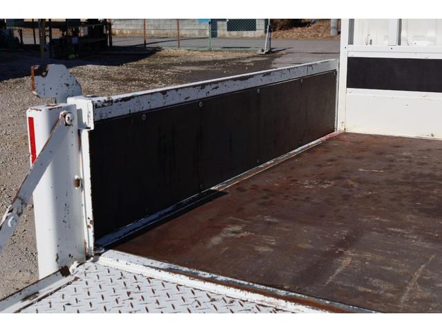 デュトロ 　標準ショート　ダブルキャブ（Ｗキャブ）　ＰＧ　ＥＴＣ　ＡＴ　積載２ｔ　２０１８／７　極東　Ｓ６０１－１ＳＲ　アーム式パワーゲート　最大荷重６００ｋｇ＜平＞２方開　床合板　ロープフックサイド３対　６人乗（13枚目）