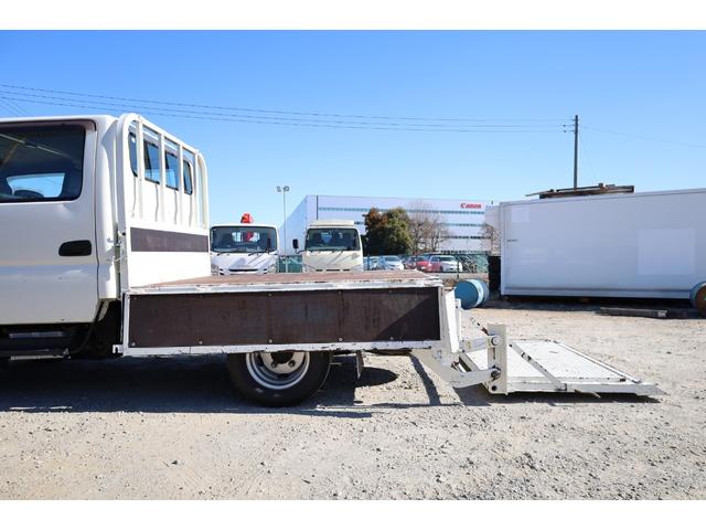 デュトロ 　標準ショート　ダブルキャブ（Ｗキャブ）　ＰＧ　ＥＴＣ　ＡＴ　積載２ｔ　２０１８／７　極東　Ｓ６０１－１ＳＲ　アーム式パワーゲート　最大荷重６００ｋｇ＜平＞２方開　床合板　ロープフックサイド３対　６人乗（18枚目）