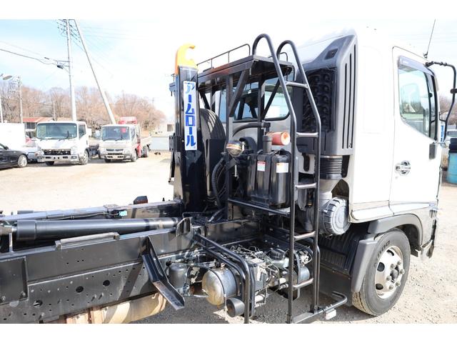 ヒノレンジャー 　新明和製コンテナ専用車　ベッド　メッキ　６ＭＴ　積載３．８５ｔ　２０１４／１０　新明和　ＣＣＡ４４－３０　Ｆ５１０４３８４８１　ツインホイスト　キャブバックステップ（18枚目）