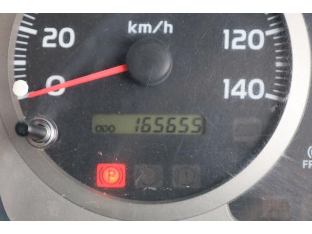 ヒノレンジャー 　新明和製コンテナ専用車　ベッド　メッキ　６ＭＴ　積載３．８５ｔ　２０１４／１０　新明和　ＣＣＡ４４－３０　Ｆ５１０４３８４８１　ツインホイスト　キャブバックステップ（27枚目）