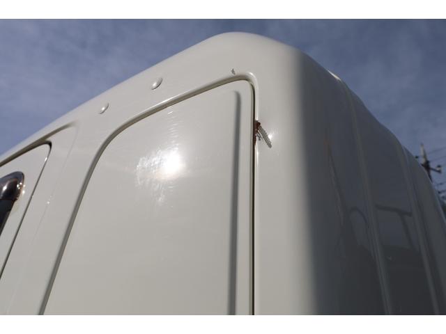 ヒノレンジャー 　新明和製コンテナ専用車　ベッド　メッキ　６ＭＴ　積載３．８５ｔ　２０１４／１０　新明和　ＣＣＡ４４－３０　Ｆ５１０４３８４８１　ツインホイスト　キャブバックステップ（30枚目）