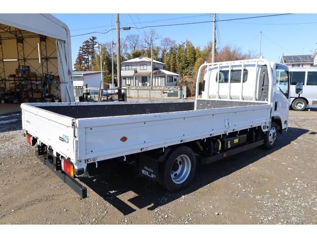 エルフトラック 　ワイド　ロング　総重量５ｔ未満　ＥＴＣ　キーレス　５ＭＴ　３方開　床木製　セイコーラック　内フック３対　ロープフックサイド９対　リア４ヶ　積載２ｔ（3枚目）