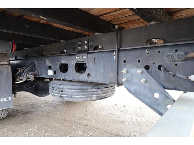 フォワード 　６２標準　ベッド　アルミヒラ　２４０馬力　６ＭＴ　積載３．９トン　＜平＞パブコ　３方開　床木製　セイコーラック　ロープフックサイド１４対　リア３ヶ（21枚目）