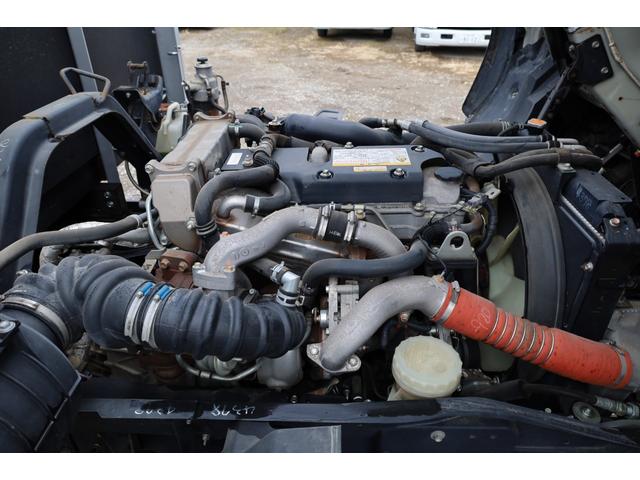 フォワード 　６２標準　ベッド　アルミヒラ　２４０馬力　６ＭＴ　積載３．９トン　＜平＞パブコ　３方開　床木製　セイコーラック　ロープフックサイド１４対　リア３ヶ（28枚目）