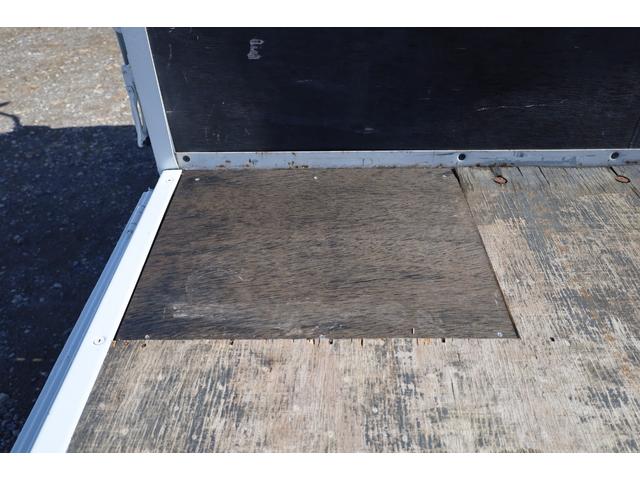 エルフトラック ワイド ロング 木ヒラ 6MT 積載2トン <平>3方開 床フック3対 床木製 ロープフックサイド9対 リア4ヶ セイコーラック(21枚目)