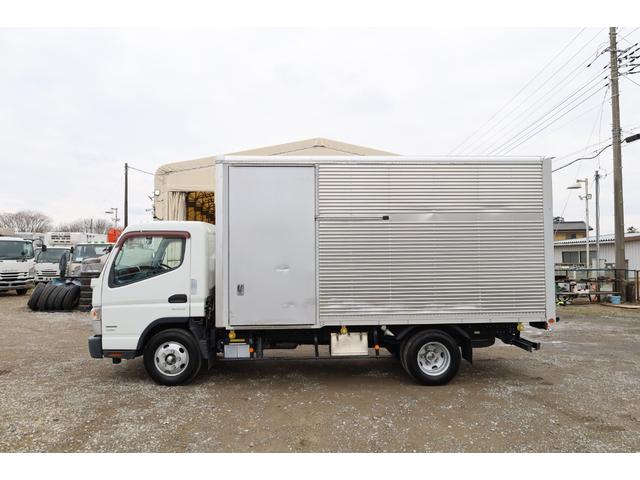 キャンター 　ワイドロング　カスタム　サイドドア　メッキ（グリル、フロントバンパー）　キーレス　積載２トン　パブコ　５７６Ｎ８５８７　Ｒ扉シャッター　Ｓ扉スライド　ラッシング３段　床木製（9枚目）