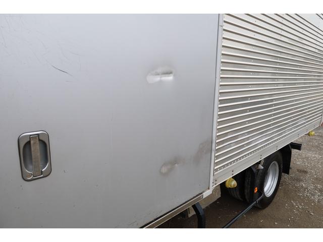 キャンター 　ワイドロング　カスタム　サイドドア　メッキ（グリル、フロントバンパー）　キーレス　積載２トン　パブコ　５７６Ｎ８５８７　Ｒ扉シャッター　Ｓ扉スライド　ラッシング３段　床木製（10枚目）