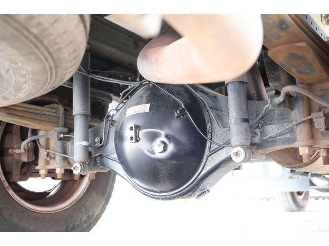 キャンター 　ワイドロング　カスタム　サイドドア　メッキ（グリル、フロントバンパー）　キーレス　積載２トン　パブコ　５７６Ｎ８５８７　Ｒ扉シャッター　Ｓ扉スライド　ラッシング３段　床木製（20枚目）