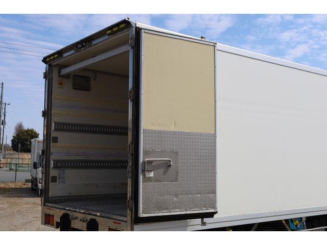 フォワード 59ワイド 東プレ-30℃設定 増トン ベッド 格納ゲート 6MT バックカメラ メッキ ステン 積載4.9トン サイドドア キーストン 90度ストッパー 断熱材 サイド75mm リア75mm(12枚目)