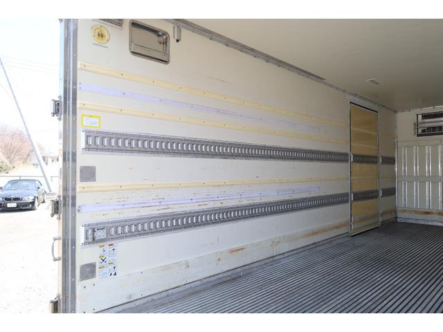 フォワード 59ワイド 東プレ-30℃設定 増トン ベッド 格納ゲート 6MT バックカメラ メッキ ステン 積載4.9トン サイドドア キーストン 90度ストッパー 断熱材 サイド75mm リア75mm(14枚目)