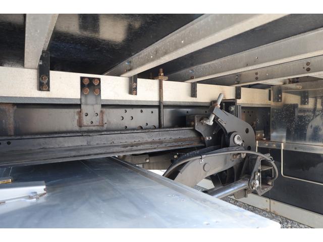 フォワード 59ワイド 東プレ-30℃設定 増トン ベッド 格納ゲート 6MT バックカメラ メッキ ステン 積載4.9トン サイドドア キーストン 90度ストッパー 断熱材 サイド75mm リア75mm(21枚目)