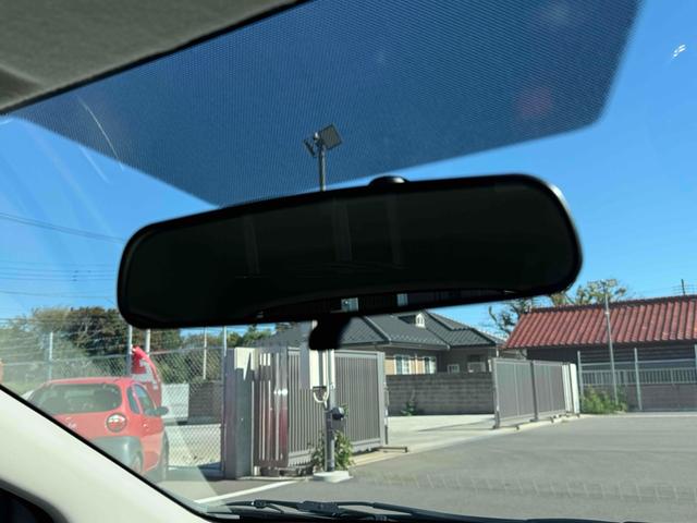 デミオ １３－スカイアクティブ　バックカメラ　ナビ　ＴＶ　キーレスエントリー　アイドリングストップ　電動格納ミラー　ＣＶＴ　衝突安全ボディ　ＡＢＳ　ＥＳＣ　ＣＤ　ＵＳＢ　エアコン　パワーステアリング　パワーウィンドウ（27枚目）