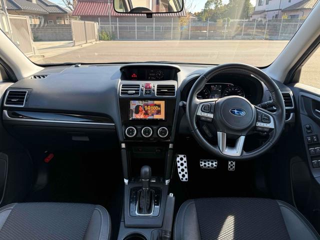 フォレスター Ｓ－リミテッド　４ＷＤ　ドライブレコーダー　ＥＴＣ　バックカメラ　オートクルーズコントロール　レーンアシスト　衝突被害軽減システム　ナビ　ＴＶ　オートライト　ＬＥＤヘッドランプ　ヘッドライトウォッシャー（7枚目）