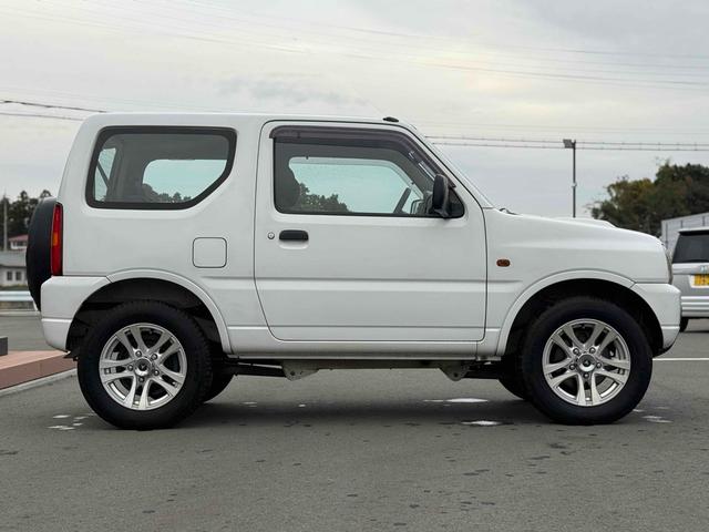 ジムニー ＸＧ　４ＷＤ　ドライブレコーダー　ＥＴＣ　キーレスエントリー　ＭＴ　ＡＢＳ　ＣＤ　アルミホイール　衝突安全ボディ　エアコン　パワーウィンドウ（17枚目）