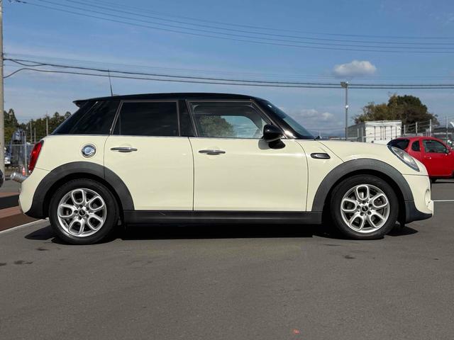 この度は当店のお車をご覧になっていただき、誠にありがとうございます。ぜひじっくりとご検討下さい。気軽にお問合せ・お見積りお待ちしております。