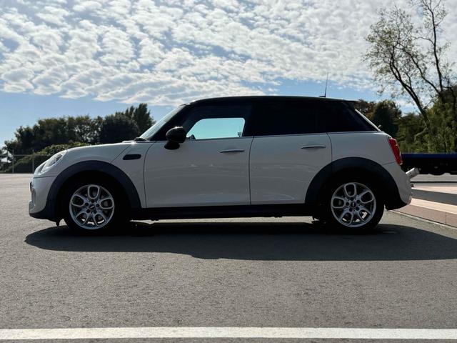 ご覧頂きまして誠に有難うございます！！是非ご来店して頂き、実際にご覧になって頂ければと思います。お客様からのご連絡をスタッフ一同、心よりお待ちしております