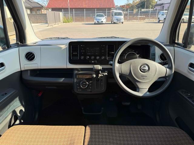 モコ Ｘ　バックカメラ　スマートキー　電動格納ミラー　ベンチシート　ＣＶＴ　盗難防止システム　ＡＢＳ　ＣＤ　ＵＳＢ　衝突安全ボディ　エアコン　パワーステアリング　パワーウィンドウ（2枚目）