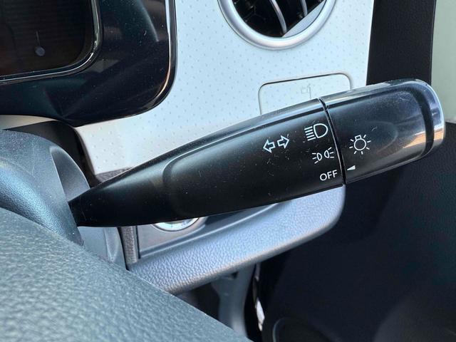 モコ Ｘ　バックカメラ　スマートキー　電動格納ミラー　ベンチシート　ＣＶＴ　盗難防止システム　ＡＢＳ　ＣＤ　ＵＳＢ　衝突安全ボディ　エアコン　パワーステアリング　パワーウィンドウ（8枚目）