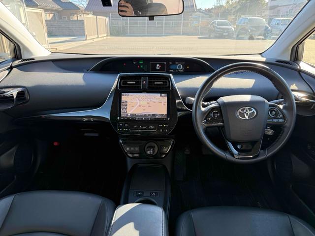 プリウス Sツーリングセレクション ETC レーンアシスト オートクルーズコントロール 衝突被害軽減システム バックカメラ ナビ アルミホイール オートマチックハイビーム オートライト LEDヘッドランプ CVT シートヒーター(2枚目)