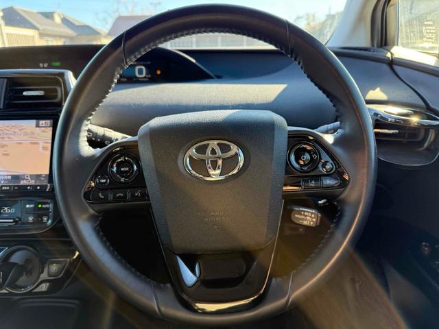 プリウス Sツーリングセレクション ETC レーンアシスト オートクルーズコントロール 衝突被害軽減システム バックカメラ ナビ アルミホイール オートマチックハイビーム オートライト LEDヘッドランプ CVT シートヒーター(3枚目)