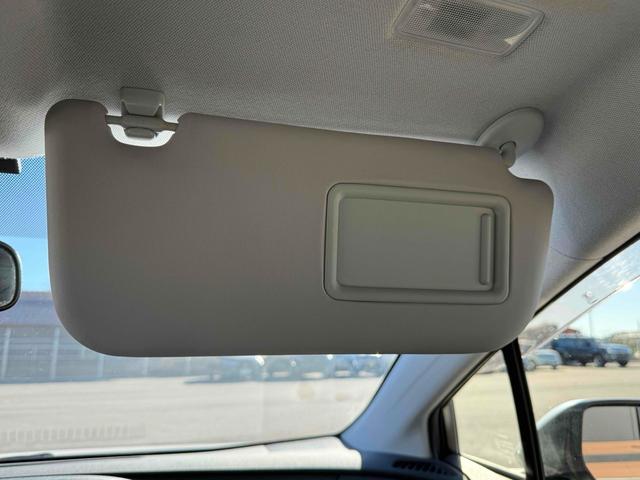 プリウス Sツーリングセレクション ETC レーンアシスト オートクルーズコントロール 衝突被害軽減システム バックカメラ ナビ アルミホイール オートマチックハイビーム オートライト LEDヘッドランプ CVT シートヒーター(34枚目)