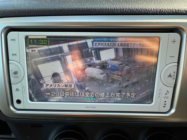 ヴィッツ F ナビ TV アルミホイール キーレスエントリー アイドリングストップ 電動格納ミラー CVT 衝突安全ボディ ABS ESC Bluetooth エアコン パワーステアリング(4枚目)