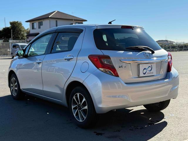 ヴィッツ F ナビ TV アルミホイール キーレスエントリー アイドリングストップ 電動格納ミラー CVT 衝突安全ボディ ABS ESC Bluetooth エアコン パワーステアリング(17枚目)