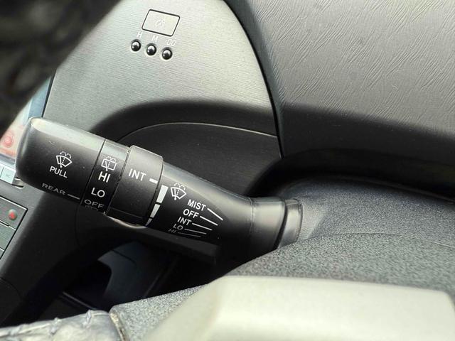 プリウス S ETC オートクルーズコントロール バックカメラ ナビ TV アルミホイール オートライト HID CVT スマートキー 電動格納ミラー 盗難防止システム 衝突安全ボディ ABS エアコン(27枚目)