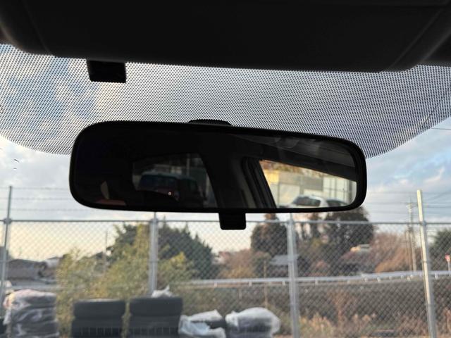 プリウス S ETC オートクルーズコントロール バックカメラ ナビ TV アルミホイール オートライト HID CVT スマートキー 電動格納ミラー 盗難防止システム 衝突安全ボディ ABS エアコン(31枚目)